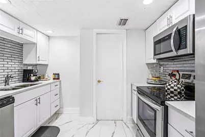 905 Brickell Bay Dr #230, Miami, FL 33131 - Photo 38