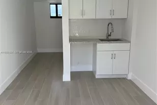 20281 E Country Club Dr, Aventura, FL 33180 - Photo 2