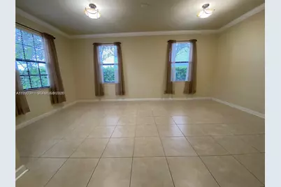 8987 W 35th Ave #8987, Hialeah, FL 33018 - Photo 8