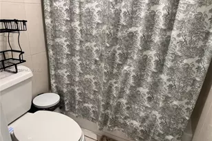 5050 NW 7th St, Miami, FL 33126 - Photo 22
