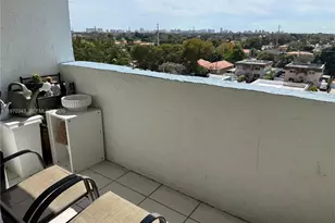 5050 NW 7th St, Miami, FL 33126 - Photo 32