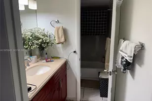 5050 NW 7th St, Miami, FL 33126 - Photo 24