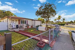 380 NW 133rd St, North Miami, FL 33168 - Photo 6