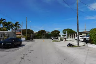 620 NW 58th Ct, Miami, FL 33126 - Photo 32