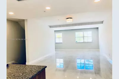 621 NE 8th Ave #1-A, Fort Lauderdale, FL 33304 - Photo 2