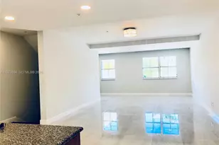 621 NE 8th Ave, Fort Lauderdale, FL 33304 - Photo 2