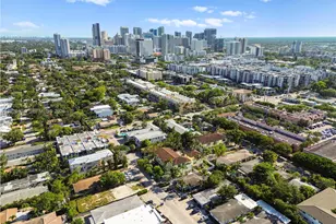 621 NE 8th Ave, Fort Lauderdale, FL 33304 - Photo 1