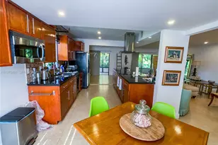 956 Mockingbird Ln, Plantation, FL 33324 - Photo 10