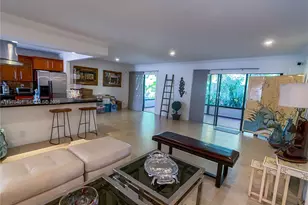 956 Mockingbird Ln, Plantation, FL 33324 - Photo 4