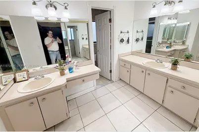 956 Mockingbird Ln #500, Plantation, FL 33324 - Photo 30