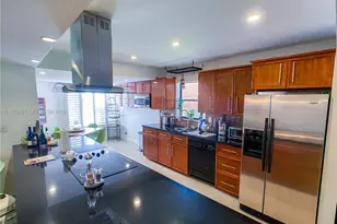 956 Mockingbird Ln, Plantation, FL 33324 - Photo 8