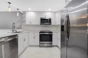 7100 NW 17th St, Plantation, FL 33313 - Photo 4