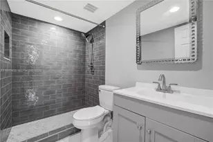 7100 NW 17th St, Plantation, FL 33313 - Photo 14
