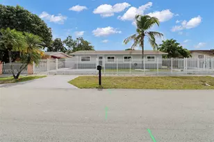 11740 SW 182nd Terrace, Miami, FL 33177 - Photo 2