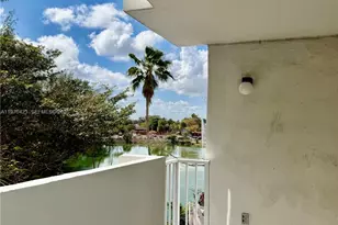 1300 NE Miami Gardens Dr, Miami, FL 33179 - Photo 10