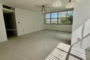 1300 NE Miami Gardens Dr, Miami, FL 33179 - Photo 4