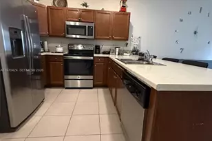 9386 W 33rd Ln, Hialeah, FL 33018 - Photo 4