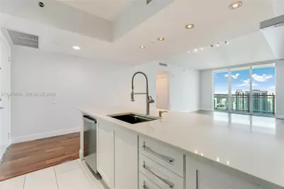 951 Brickell Ave #3607, Miami, FL 33131 - Photo 4