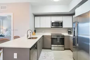 321 NE 26th St, Miami, FL 33137 - Photo 10