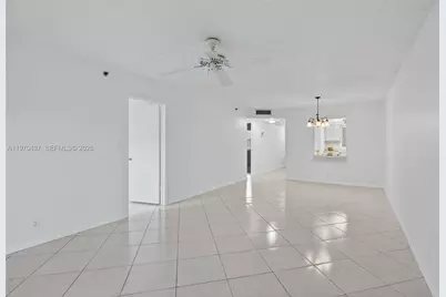 3300 W Rolling Hills Cir #302, Davie, FL 33328 - Photo 6