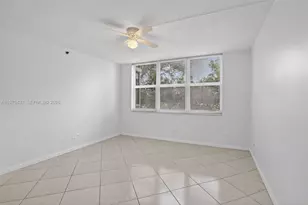 3300 W Rolling Hills Cir, Davie, FL 33328 - Photo 18