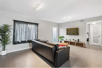 435 NE 69th St, Miami, FL 33138 - Photo 10