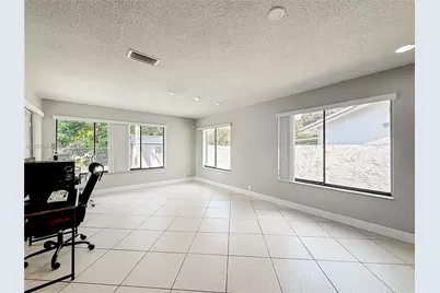4241 NW 74th Ave, Lauderhill, FL 33319 - Photo 8