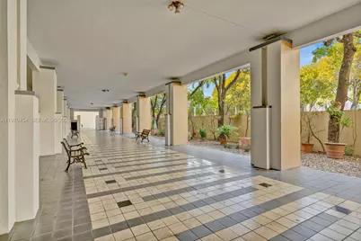 7400 W 20th Ave #402, Hialeah, FL 33016 - Photo 6