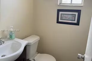 2200 Monroe St, Hollywood, FL 33020 - Photo 10