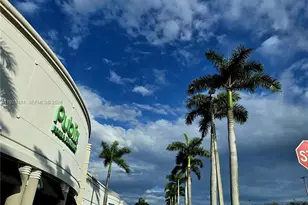 250 NE 51st St, Oakland Park, FL 33334 - Photo 8