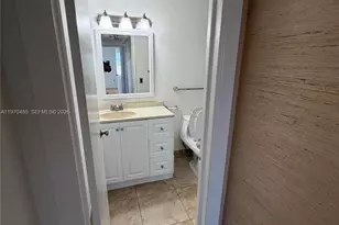 4670 W 13th Ln, Hialeah, FL 33012 - Photo 12