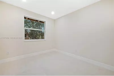 8511 NW 141st Ter #405, Miami Lakes, FL 33016 - Photo 16