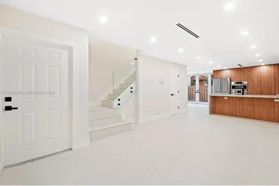 8511 NW 141st Ter #405, Miami Lakes, FL 33016 - Photo 4