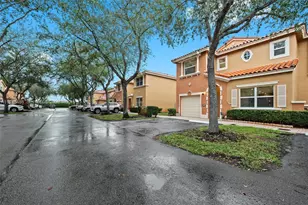 8511 NW 141st Terrace, Miami Lakes, FL 33016 - Photo 2