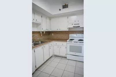 901 Hillcrest Dr #504, Hollywood, FL 33021 - Photo 10