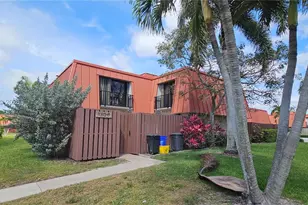 3310 S Meridian Way, Palm Beach Gardens, FL 33410 - Photo 1