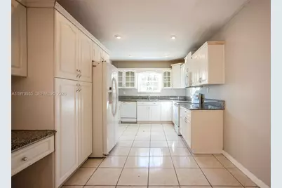 7619 Kismet St, Miramar, FL 33023 - Photo 6