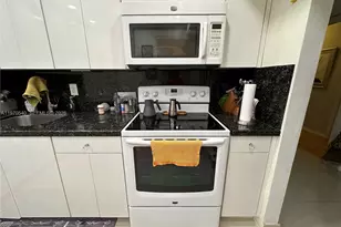 1351 NE 191st St, Miami, FL 33179 - Photo 24