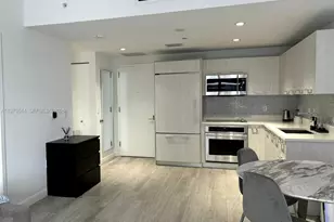 45 SW 9th St, Miami, FL 33130 - Photo 4