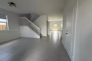 2638 SE 9th St, Homestead, FL 33035 - Photo 4