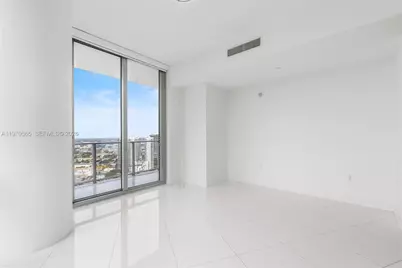 851 NE 1st Ave #3202, Miami, FL 33132 - Photo 32