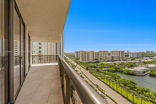 16275 Collins Ave, Sunny Isles Beach, FL 33160 - Photo 24