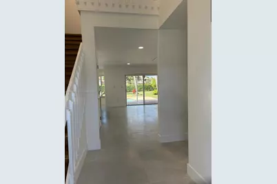 801 Amherst Ave, Davie, FL 33325 - Photo 4