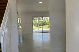 801 Amherst Ave, Davie, FL 33325 - Photo 4