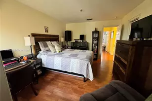 12035 SW 14th St, Miami, FL 33184 - Photo 10