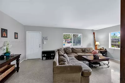 8620 NE 2nd Ave, El Portal, FL 33138 - Photo 30