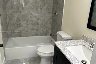 560 S Park Rd, Hollywood, FL 33021 - Photo 8