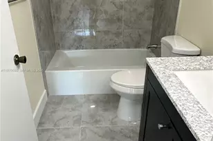 560 S Park Rd, Hollywood, FL 33021 - Photo 10