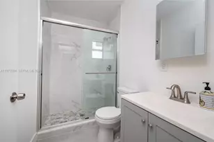 2433 NW 97th St, Miami, FL 33147 - Photo 16
