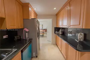 5005 Collins Ave, Miami Beach, FL 33140 - Photo 10
